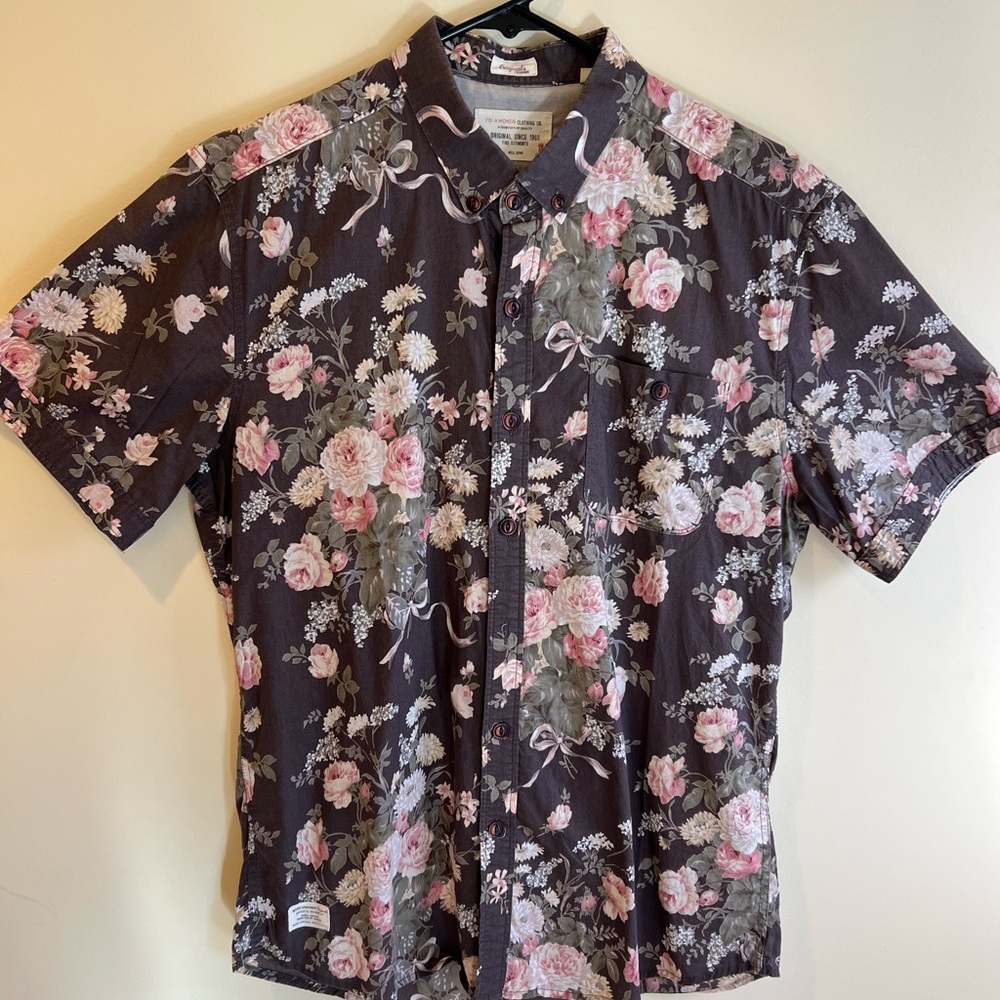 7 Diamonds Men’s Floral Short Sleeve Shirt, Size M